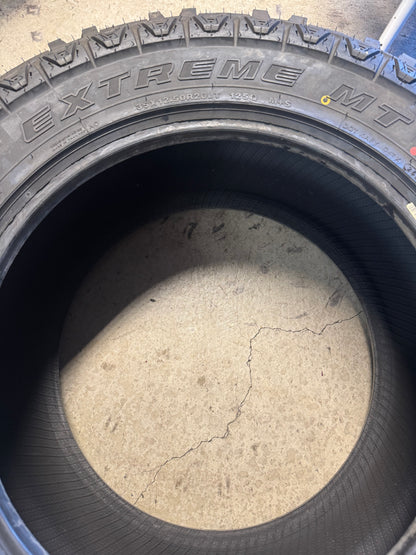 NOS MUD CLAW EXTREME MT BSW LT 35 12.5 20 125Q 12PLY MUD TERRAIN TIRE MCX82