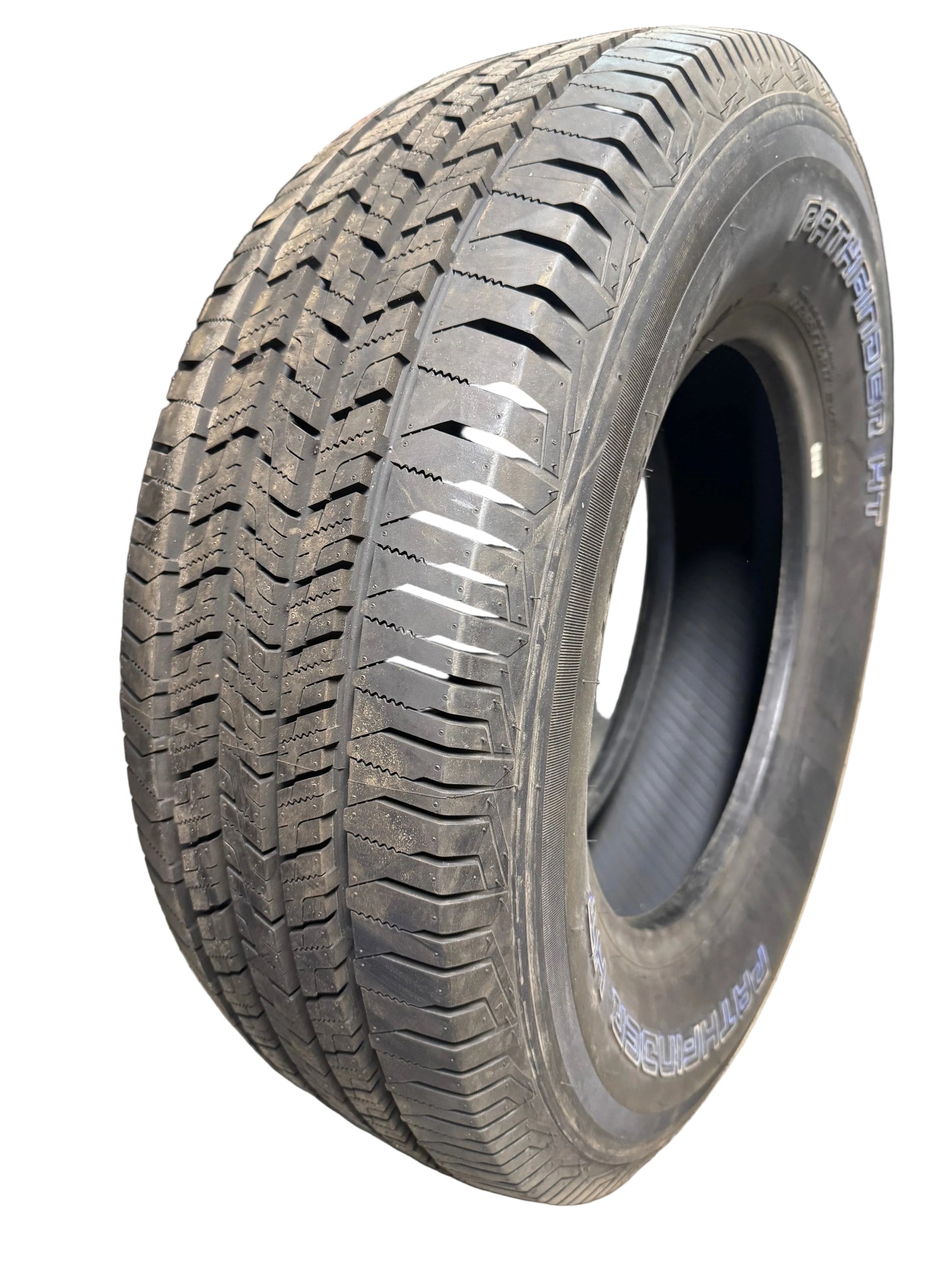 NOS PATHFINDER HT OWL LT 265 70 17 121/118S 10PLY ALL SEASON TIRE 2020732