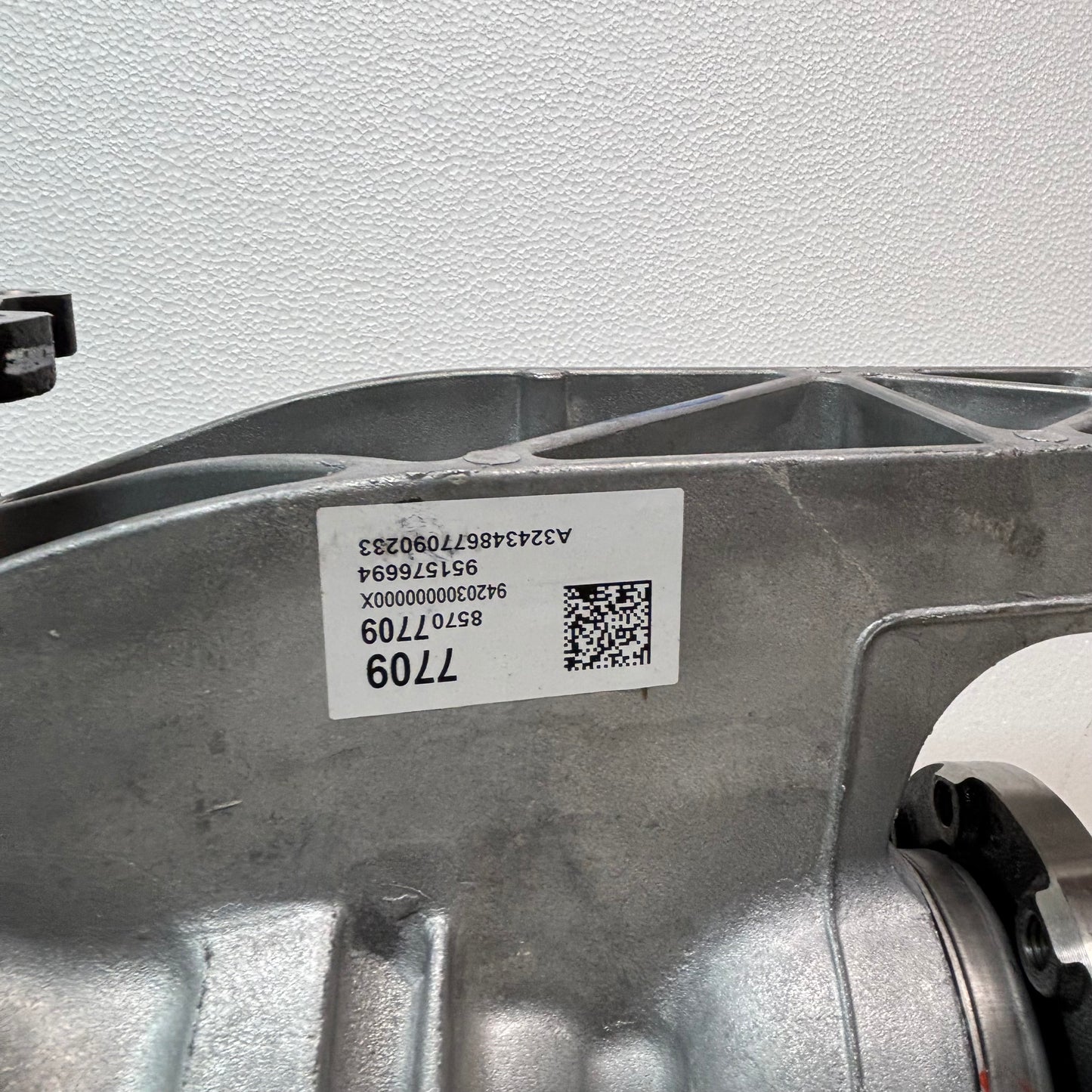 GENUINE GM DIFFERENTIAL E-LSD 2025 CHEVY SUBURBAN/TAHOE GMC YUKON/YUKON XL 85707709