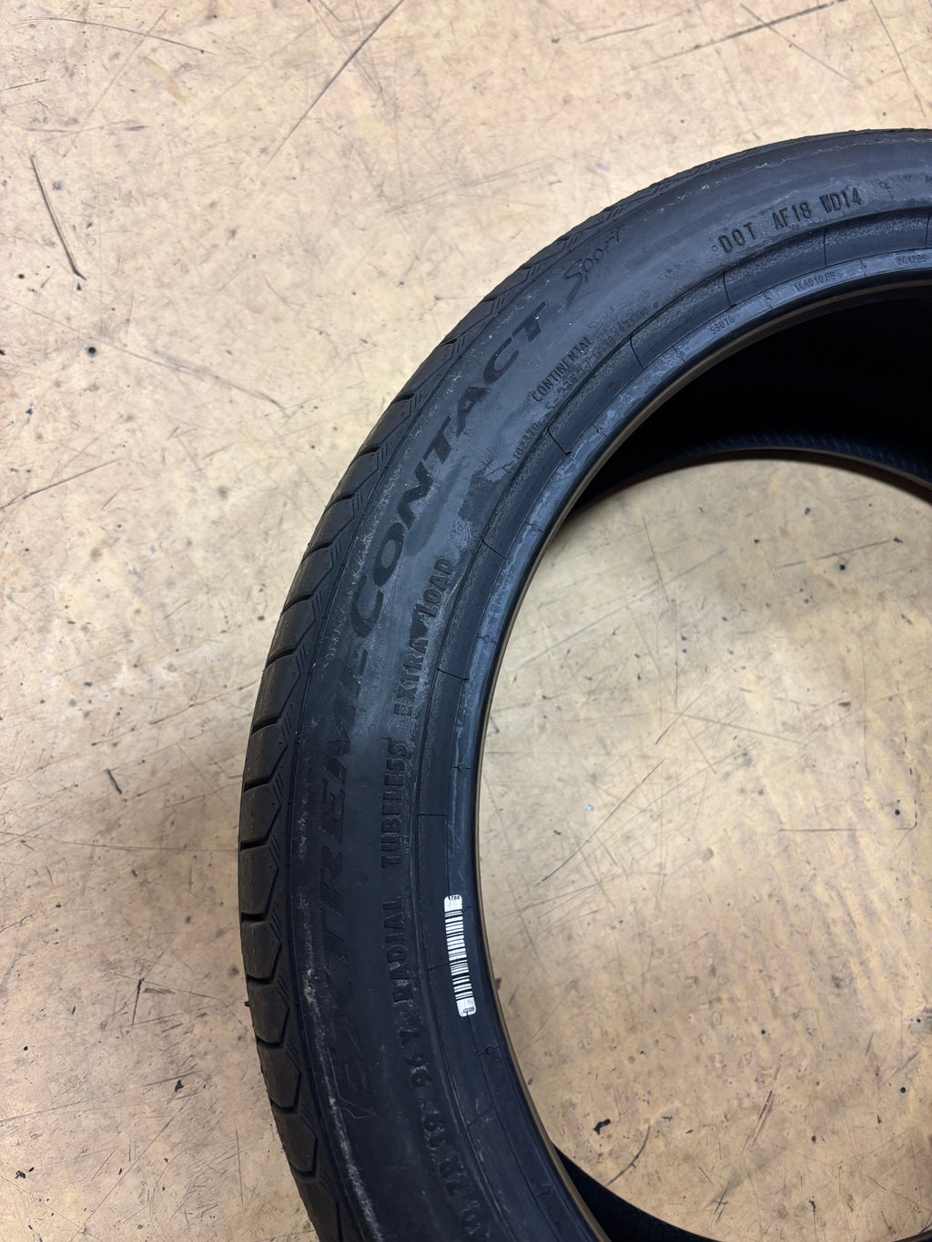 CONTINENTAL EXTREMECONTACT SPORT P 235 40 19 96Y XL UHP TIRE 15507340000