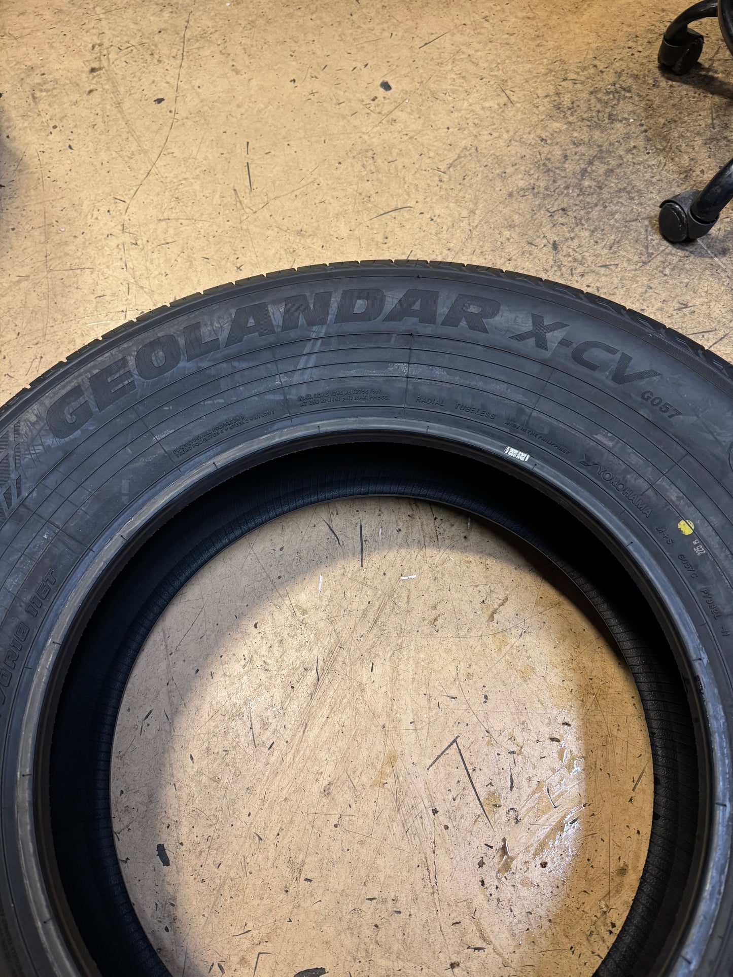 YOKOHAMA GEOLANDAR X-CV G057 BSW P 265 70 18 116T ALL SEASON TIRE 110133715