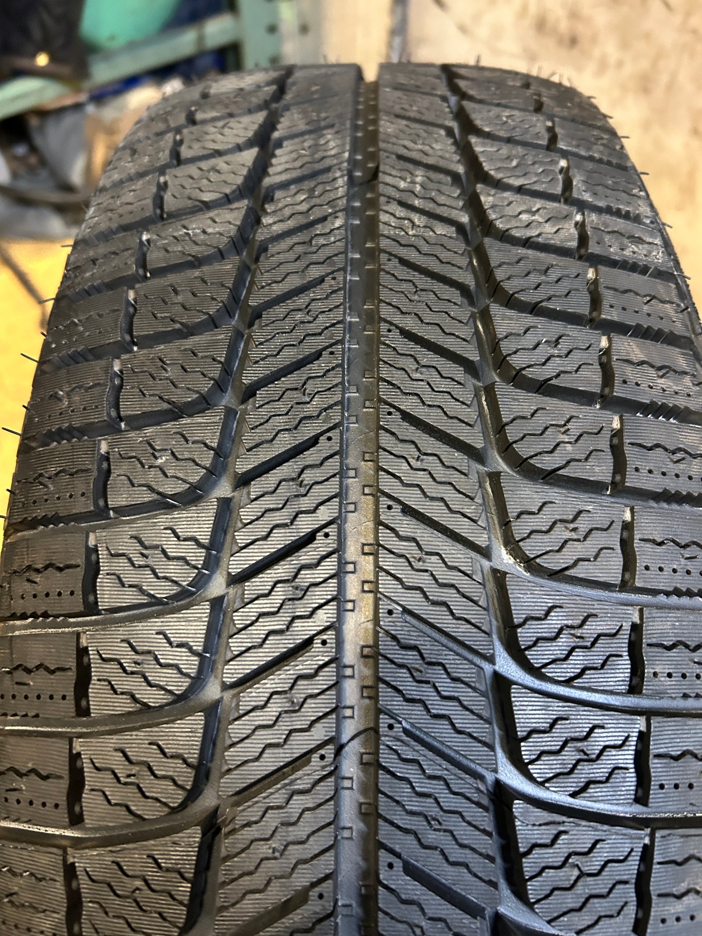 2 NOS MICHELIN X-ICE XI3 BSW P 215 55 18 99H XL WINTER TIRE 56478