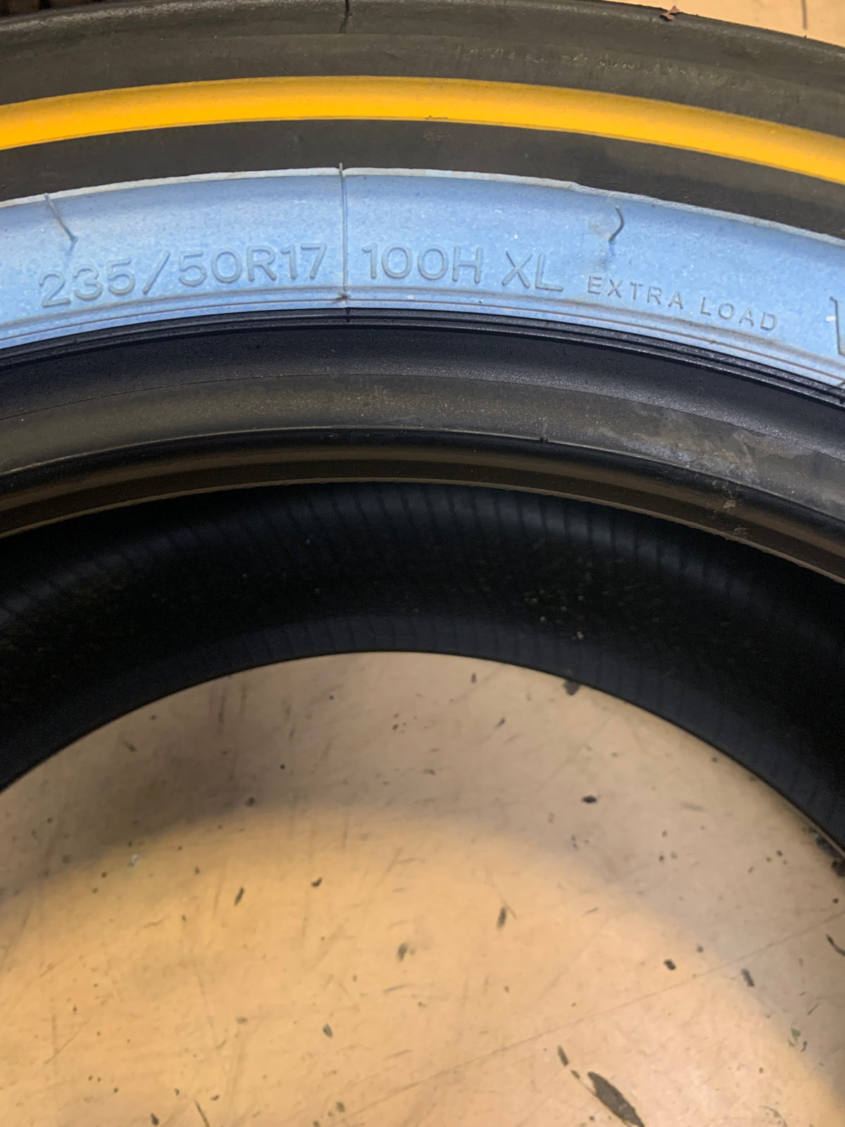 VOGUE CUSTOM BUILT RADIAL WG P 235 50 17 100H XL ALL SEASON TIRE 03206631