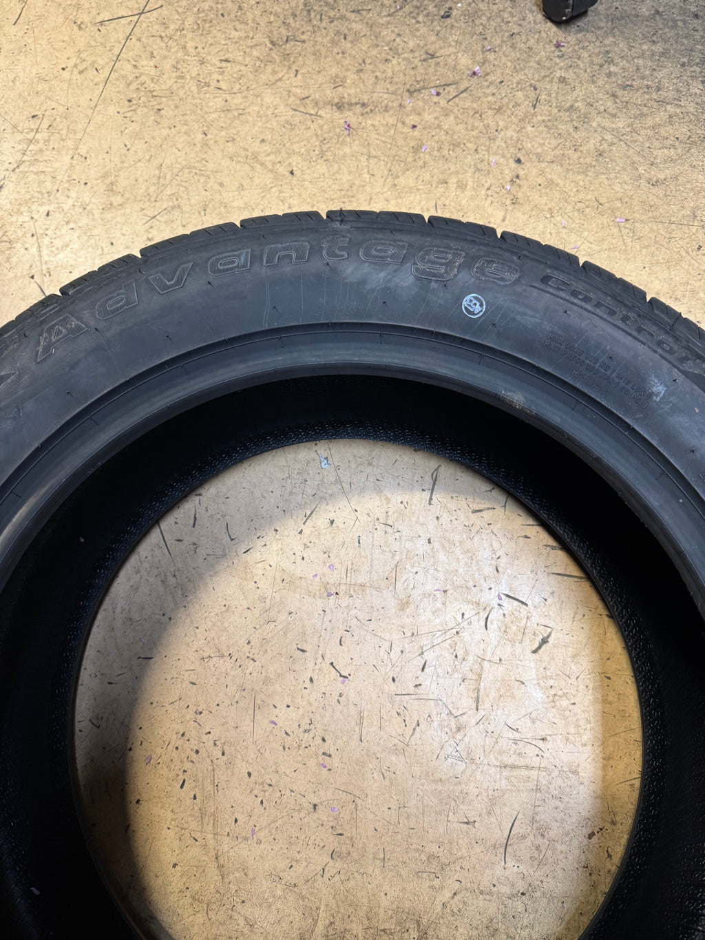 BFGOODRICH ADVANTAGE CONTROL BSW P 235 55 19 101H ALL SEASON TIRE 66683