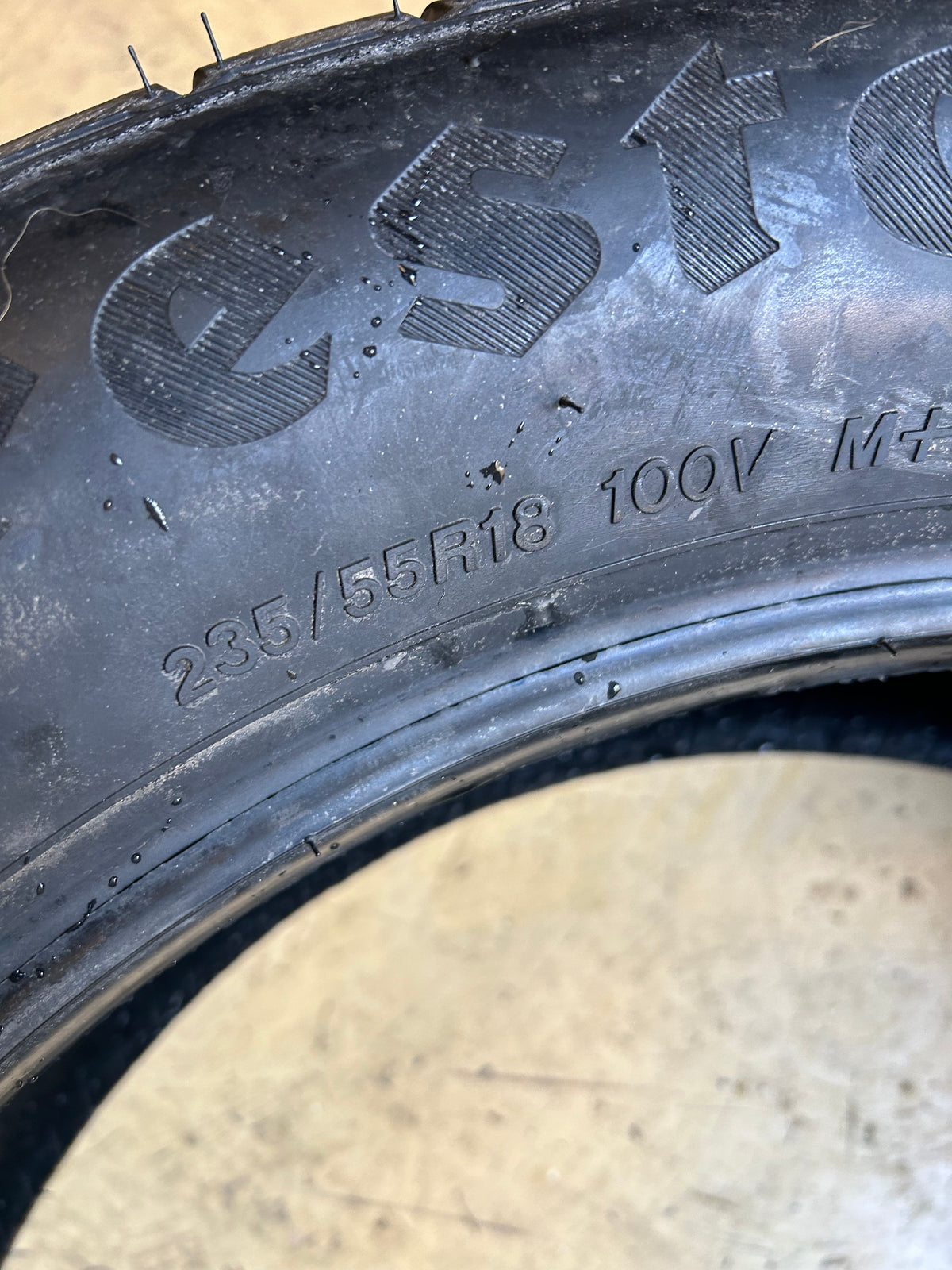 NOS FIRESTONE WEATHERGRIP BSW P 235 55 18 100V ALL WEATHER TIRE 011563