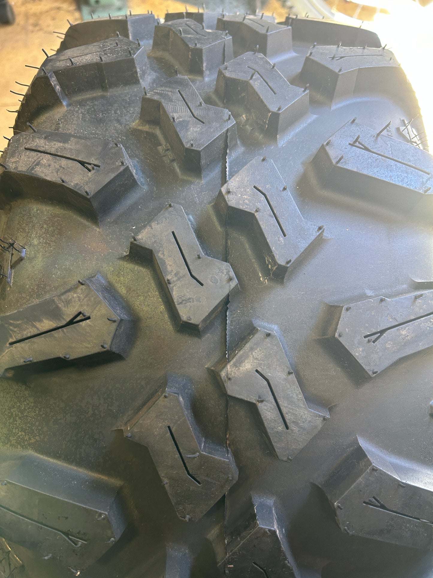 NOS TUSK MEGABITE BSW 28 10 15 8PLY ATV/UTV TIRE TM281015