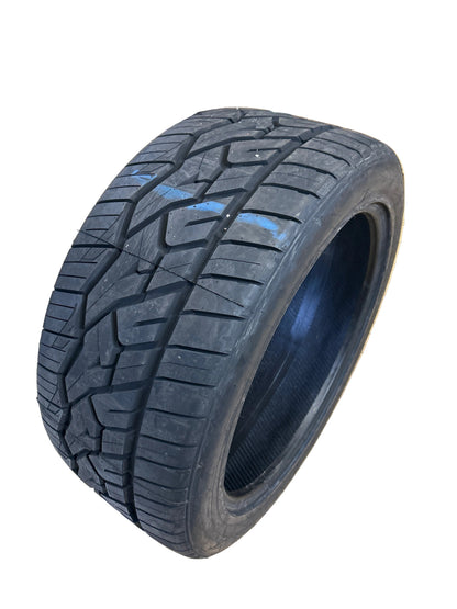 NITTO NT420 BSW P 305 40 22 114H PERFORMACE TIRE 203960