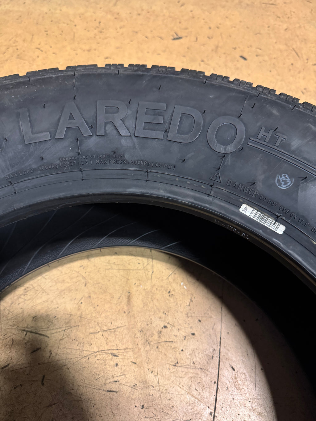 UNIROYAL LAREDO HT BSW P 245 70 17 110T ALL TERRAIN TIRE 28765
