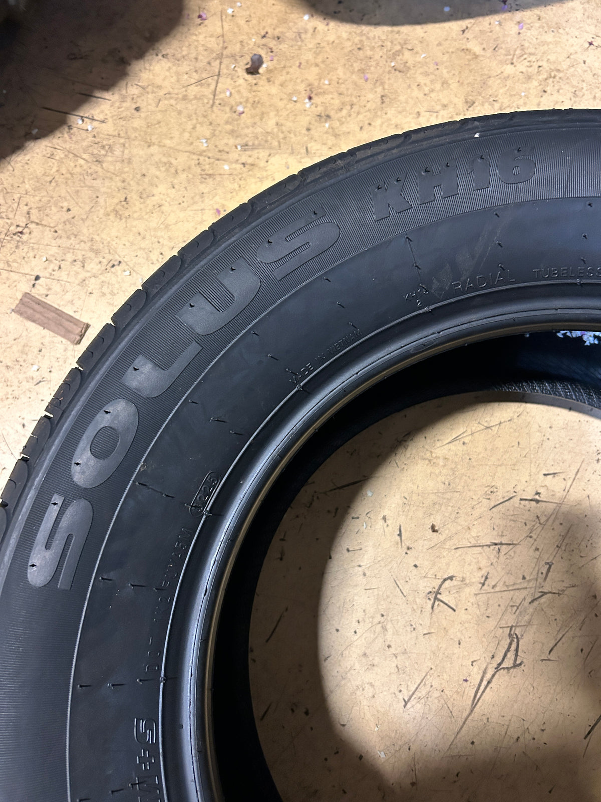 KUMHO SOLUS KH16 BSW P 255 60 17 106H ALL SEASON TIRE 2103243
