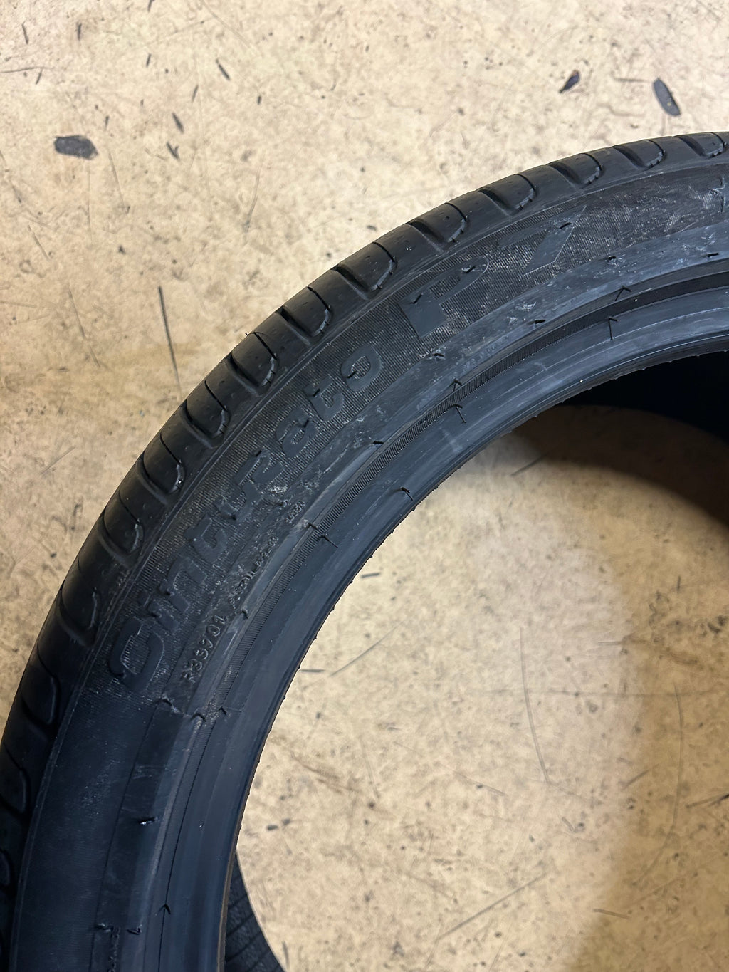 PIRELLI CINTURATO P7 RUNFLAT BSW P 275 35 19 100Y XL UHP TIRE 2478800