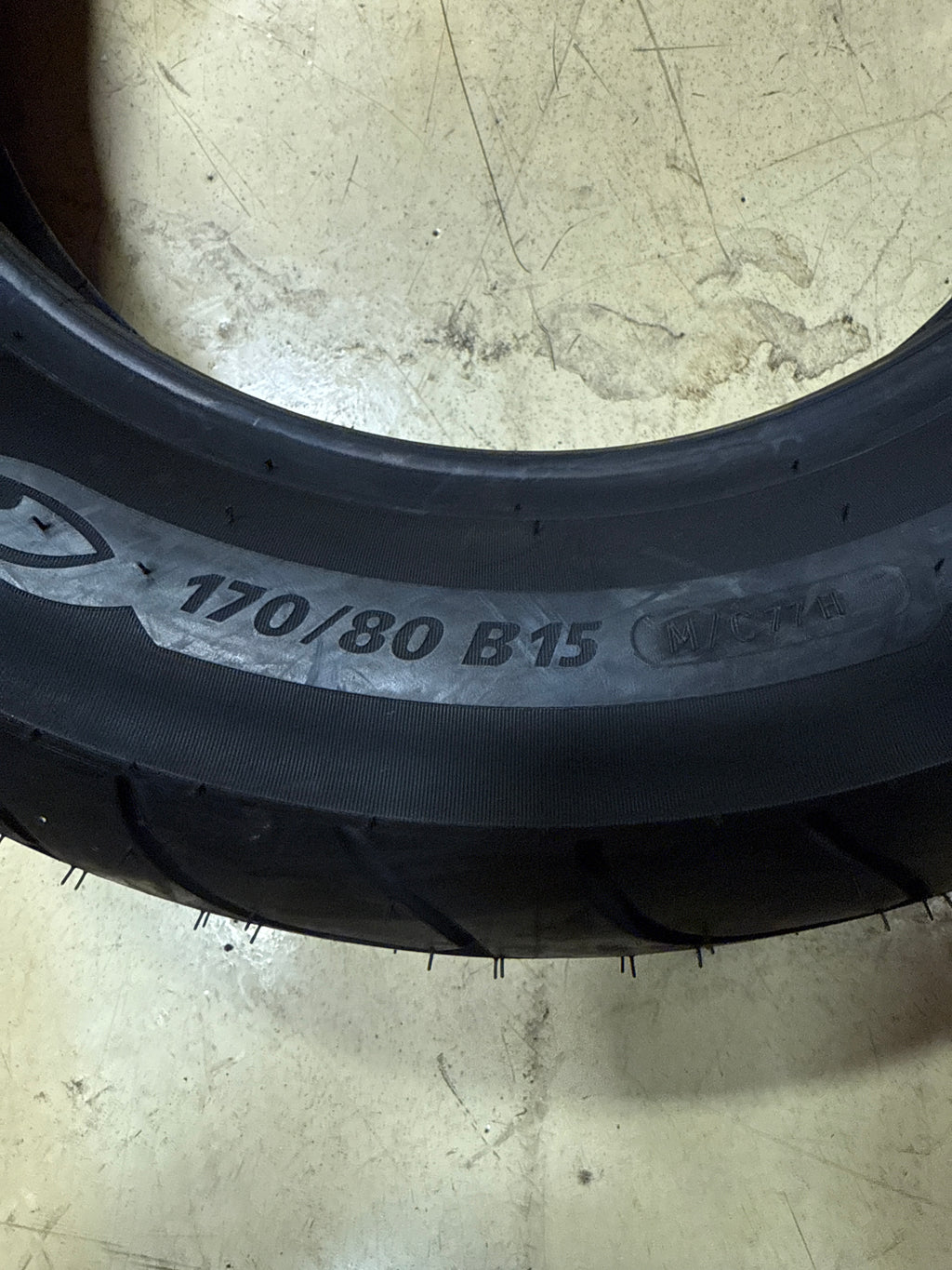 NOS MICHELIN COMMANDER II BSW 170 80 15 77H REAR MOTORCYCLE TIRE 025755
