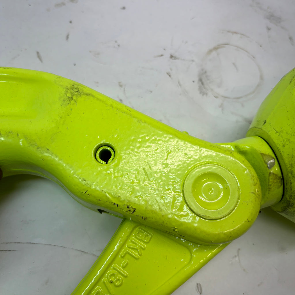 GUNNEBO 3/4" BKL-18/20-10 GRADE 100 SELF-CLOSING SWIVEL HOOK - 35273 LBS