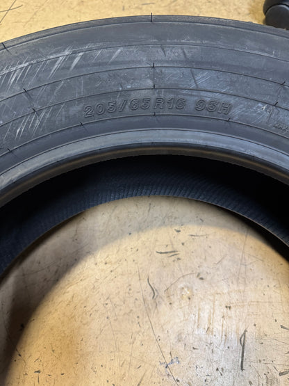 YOKOHAMA AVID ASCEND BSW P 205 65 16 95H ALL SEASON TIRE 110132375