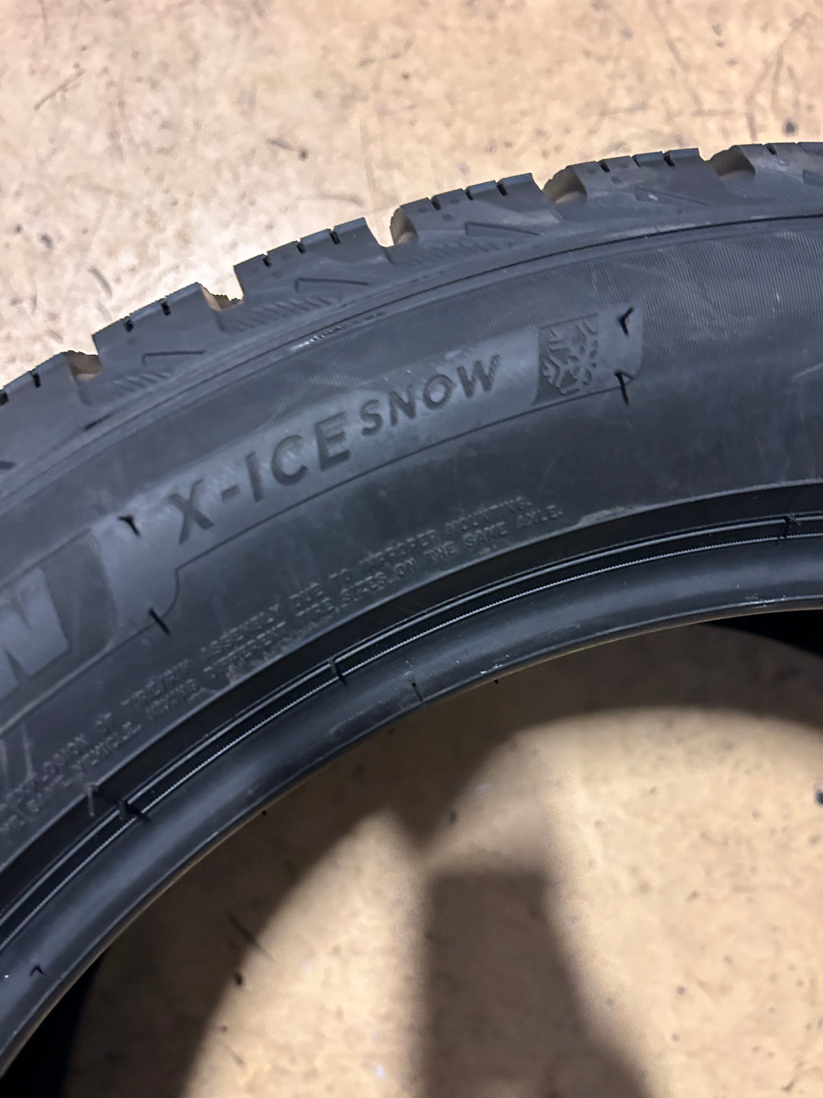 MICHELIN X-ICE SNOW BSW P 255 45 18 103H XL WINTER TIRE 71927