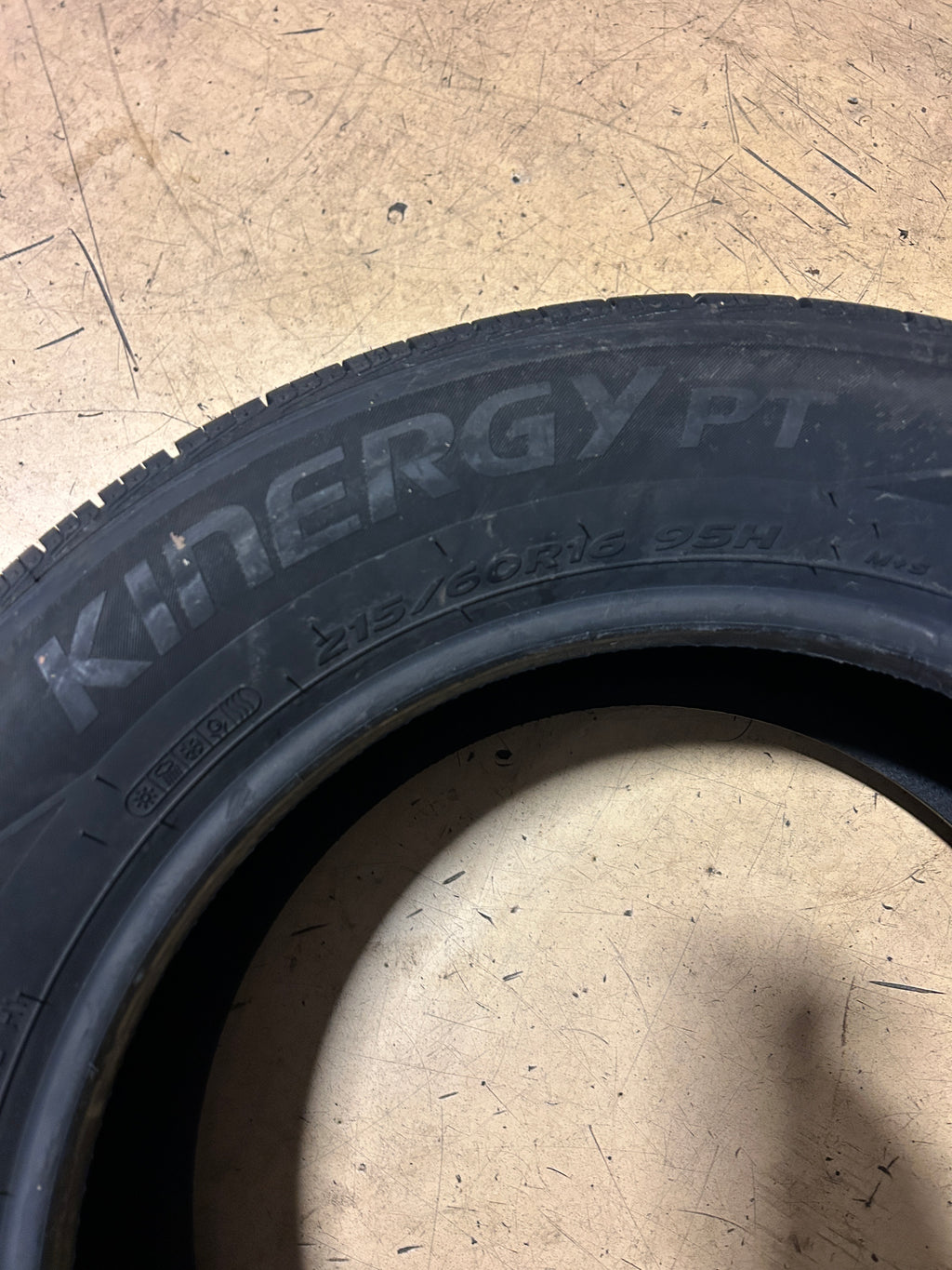 HANKOOK KINERGY PT BSW P 215 60 16 95H ALL SEASON TIRE 1023419