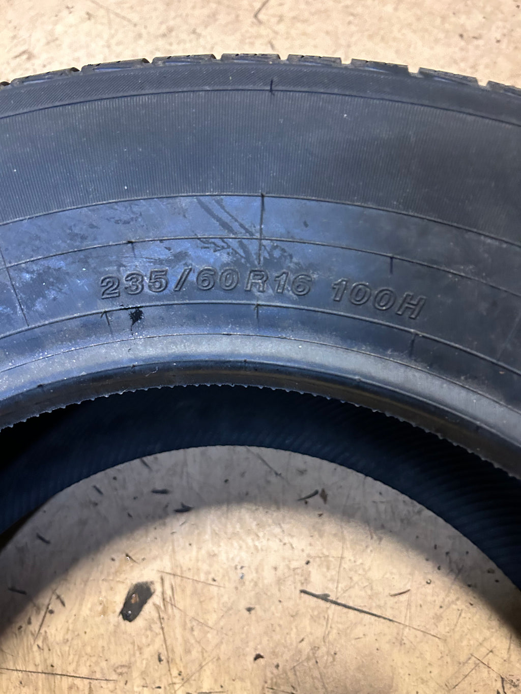 YOKOHAMA AVID ASCEND LX BSW P 235 60 16 100H ALL SEASON TIRE 110132818