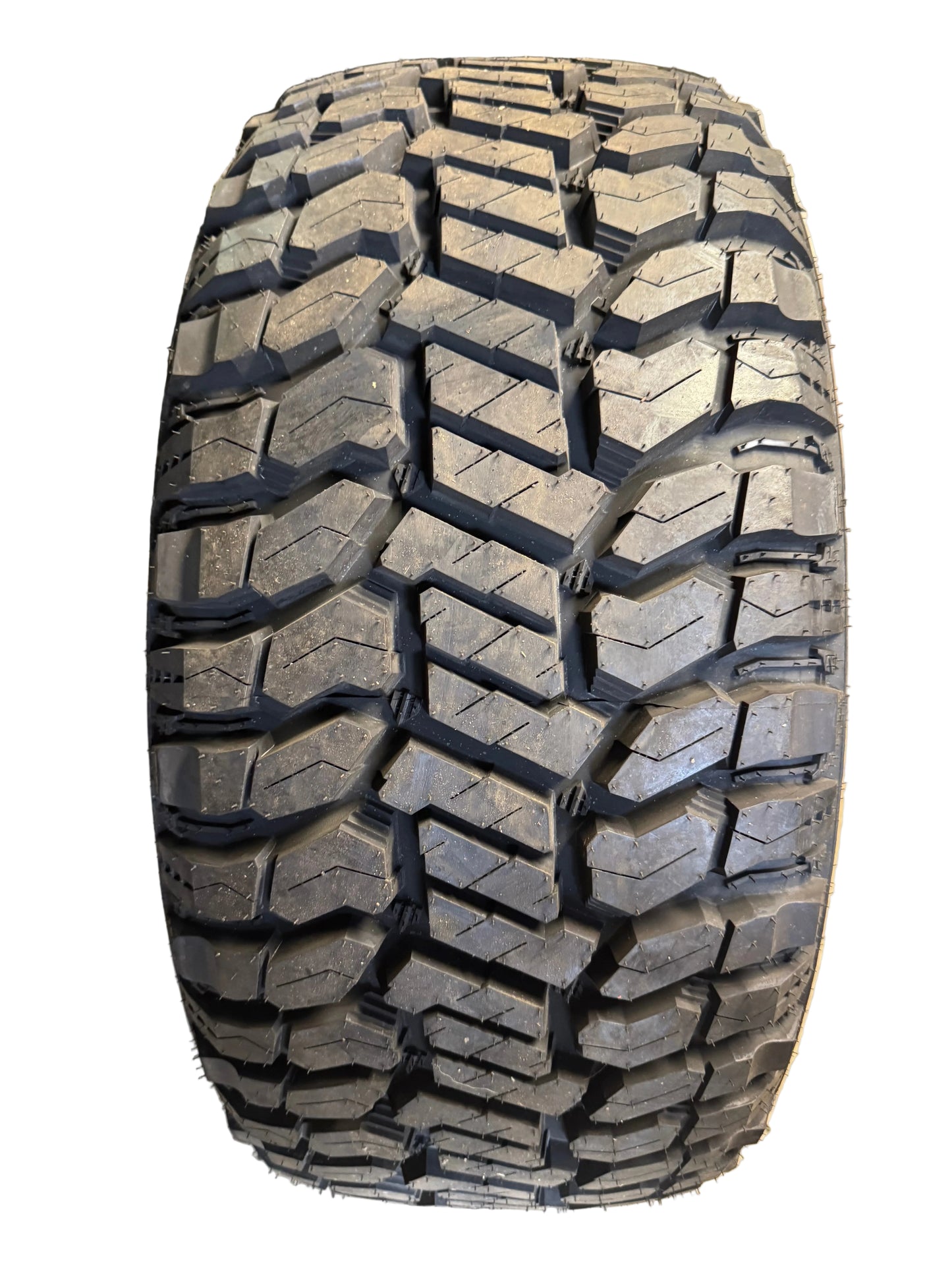 RADAR RENEGADE R/T BSW LT 305 55 20 125/122Q 12PLY RUGGED TERRAIN TIRE RASYTH0127