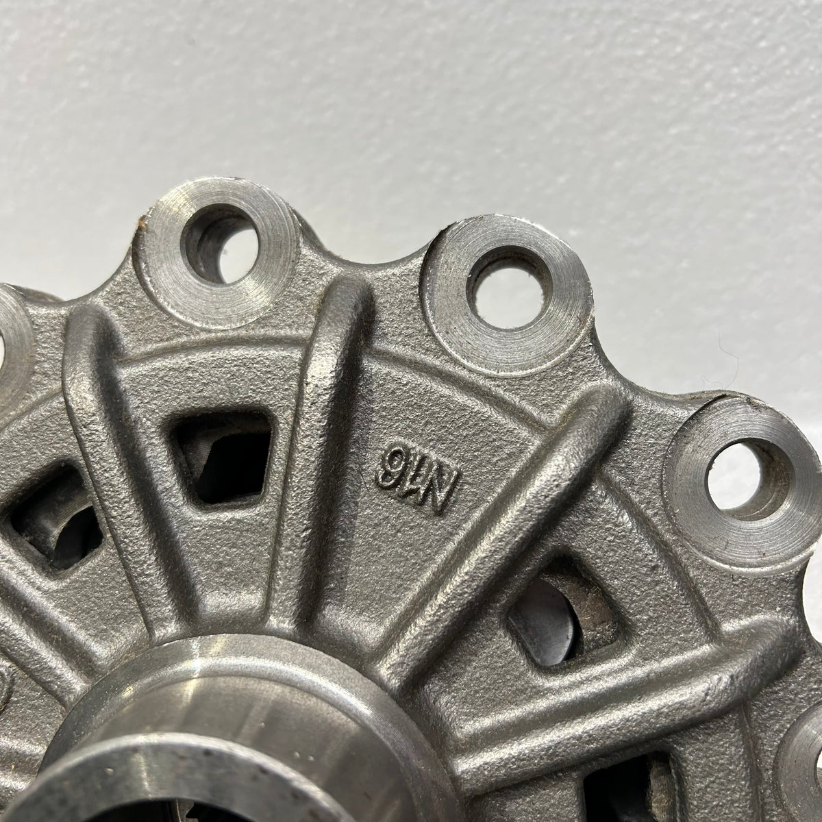 AAM 2019+ DODGE RAM 3500 30-SPILINE LIMITED SLIP REAR DIFFERENTIAL