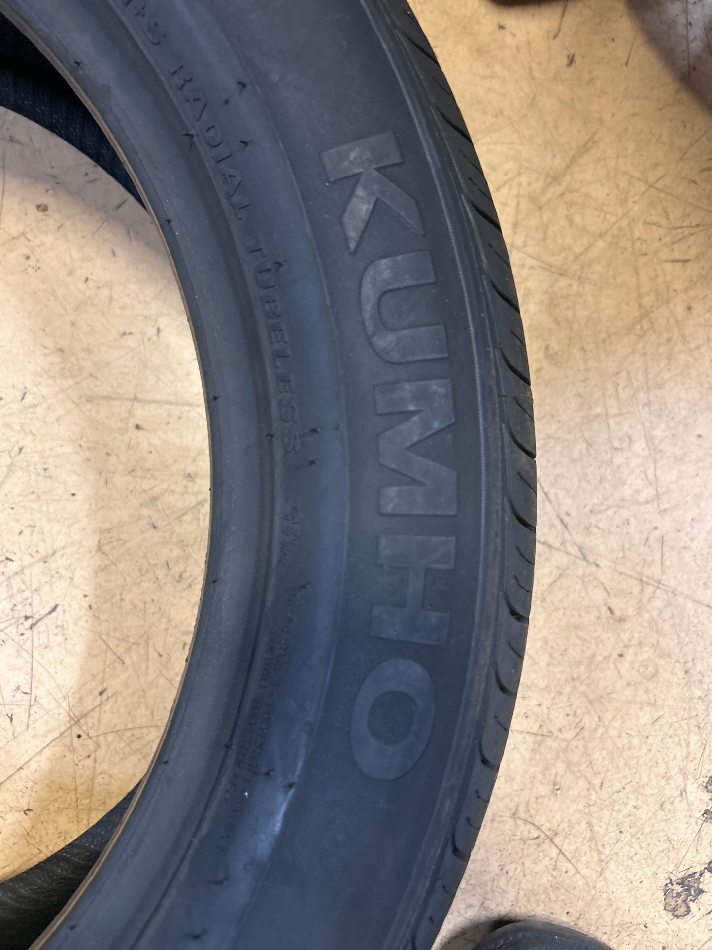 KUMHO SOLUS TA31 BSW P 215 55 17 94V ALL SEASON TIRE 2175593