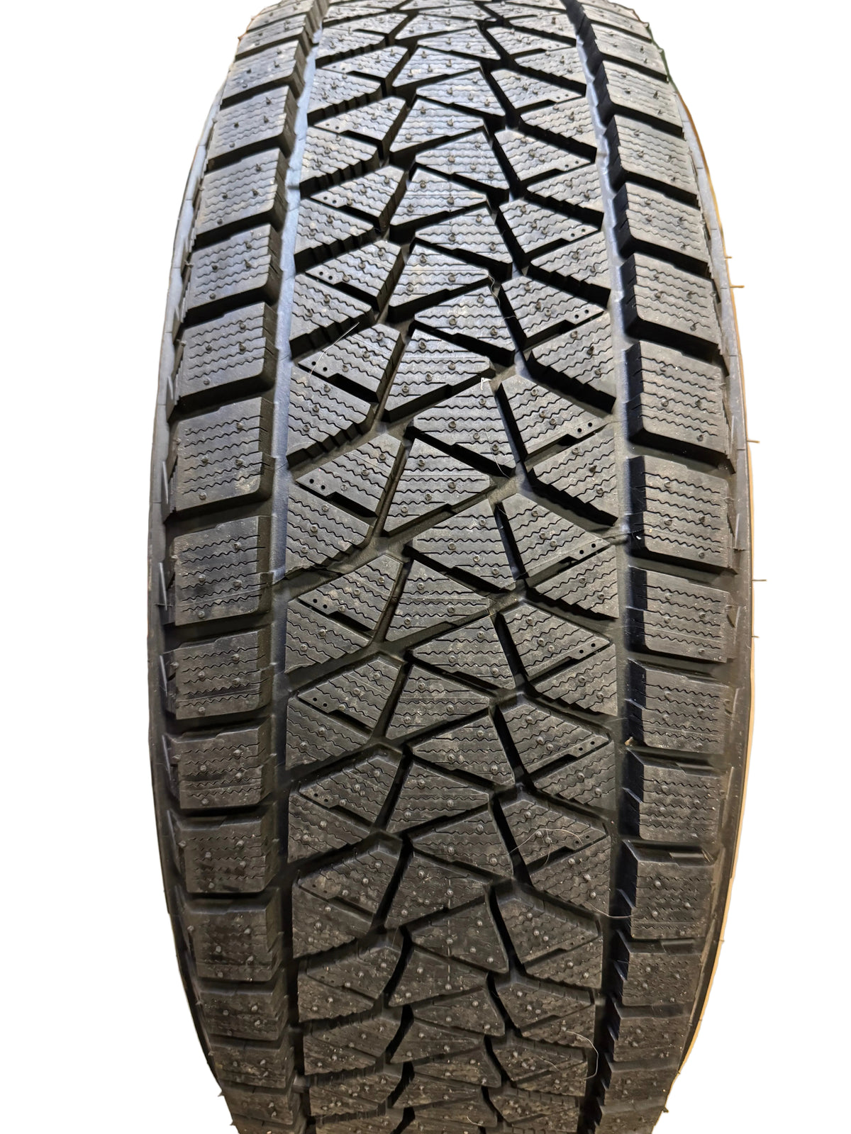 BRIDGESTONE BLIZZAK DM-V2 BSW P 235 65 19 109S XL WINTER TIRE 004315