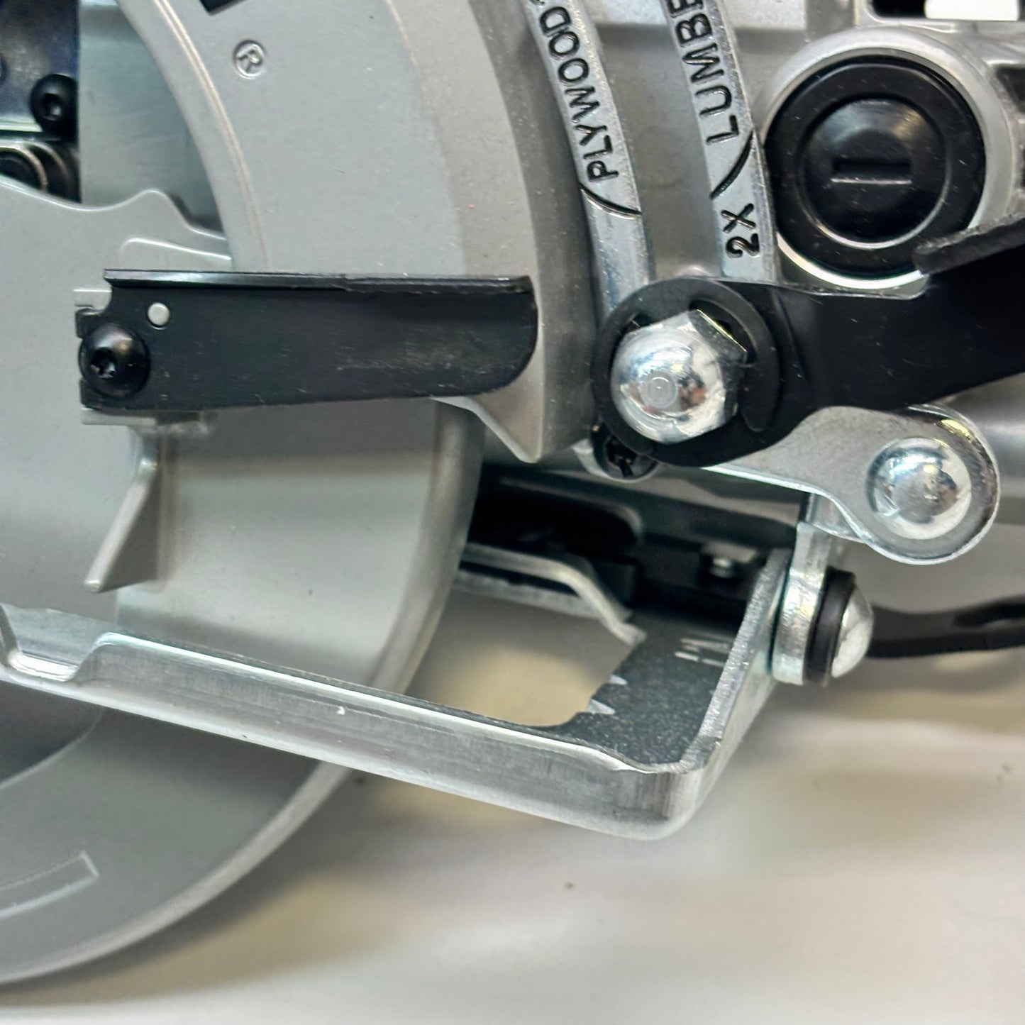 SKILSAW SPT77W-01 15-AMP 7-1/4-INCH ALUMINUM WORM DRIVE CIRCULAR SAW