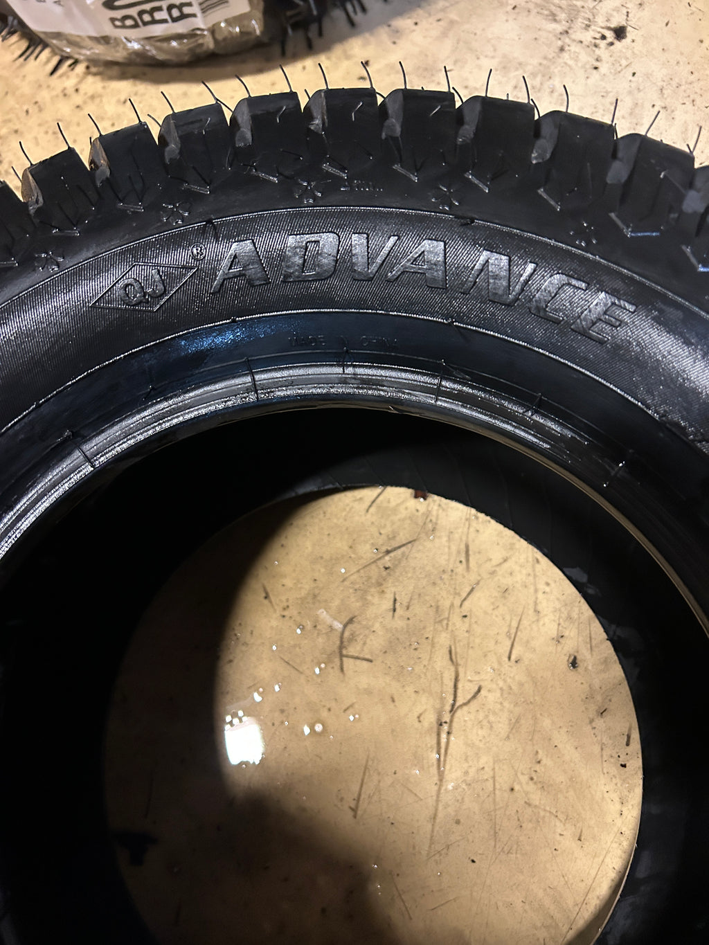 ADVANCE TF919 BSW 23 10.5 12 4PLY LAWN TIRE LG1006