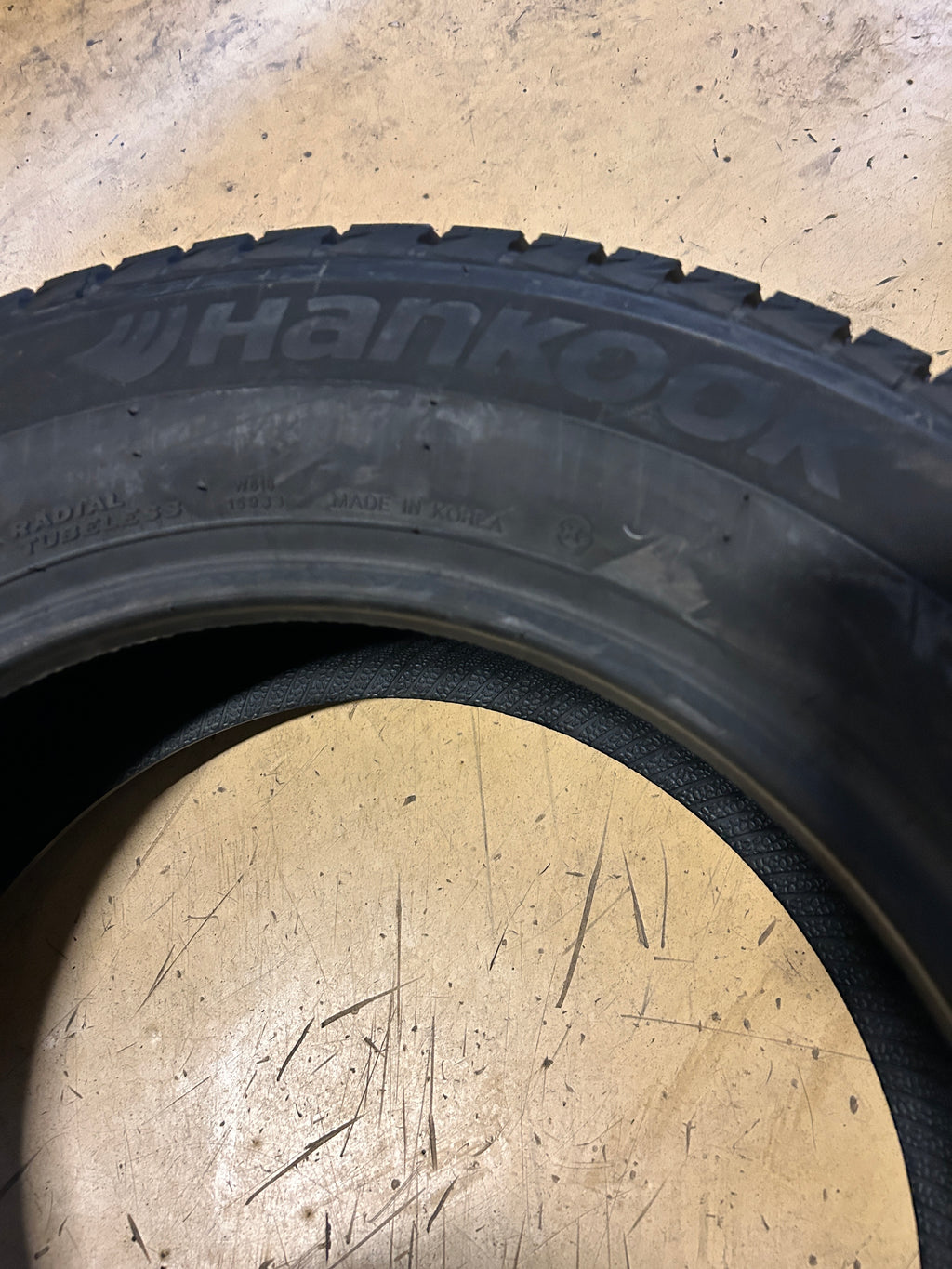 NOS HANKOOK WINTER ICEPT IZ2 BSW P 205 65 16 95T WINTER TIRE 1020344