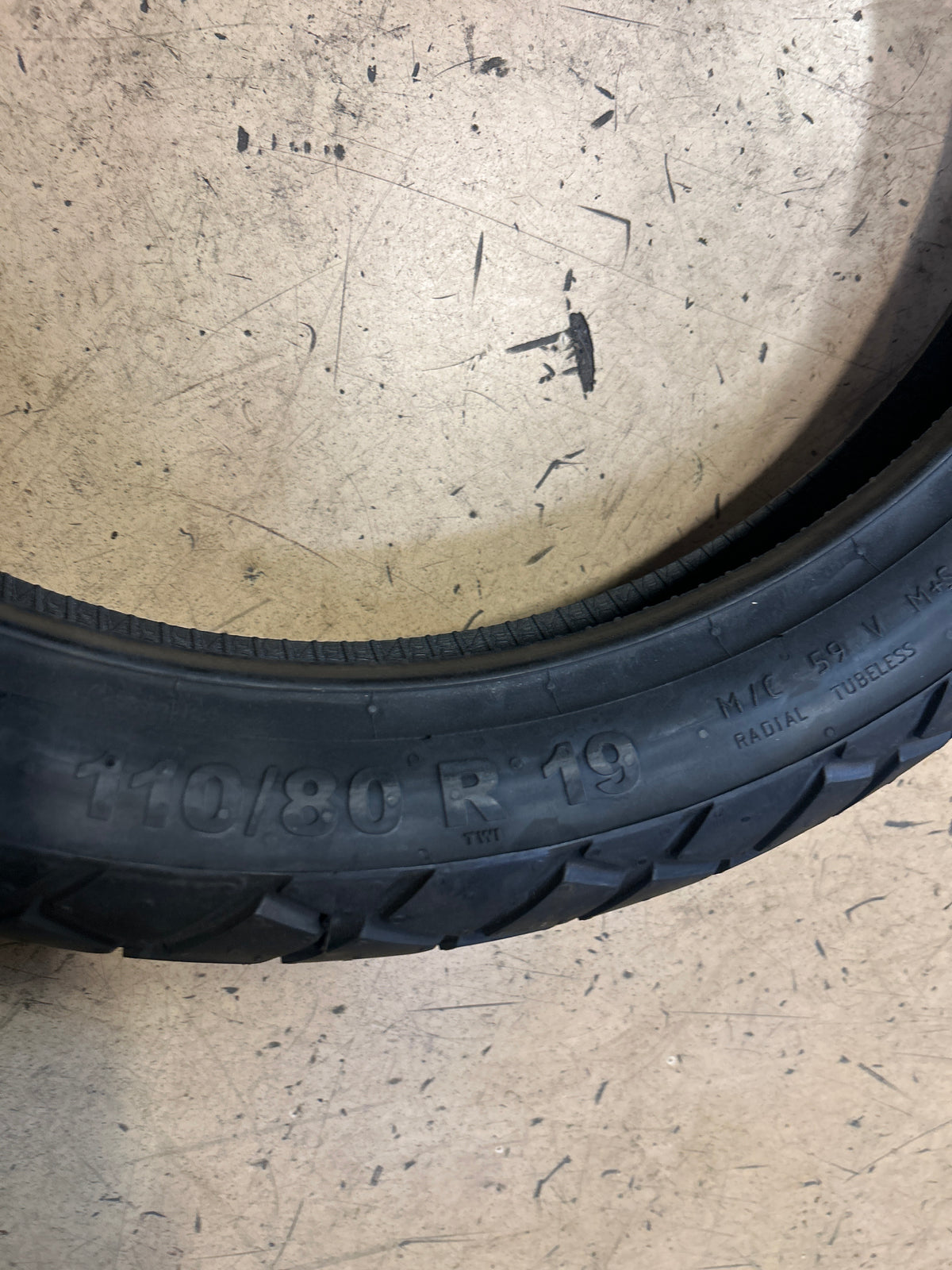 CONTINENTAL TKC 70 BSW 110 80 19 59V FRONT MOTORCYCLE TIRE 02443830000