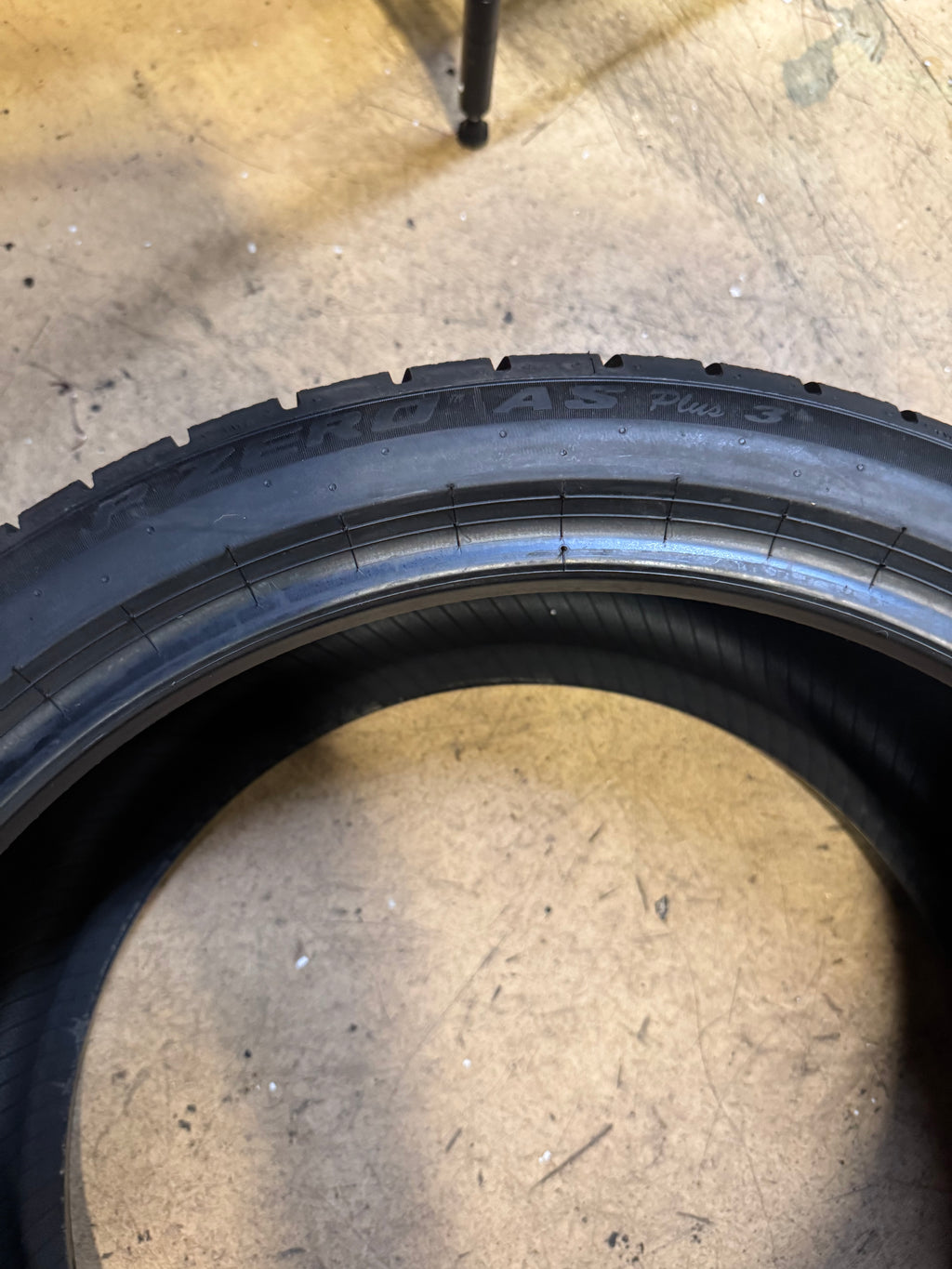 PIRELLI P ZERO AS PLUS 3 BSW P 255 35 18 94Y XL UHP ALL SEASON TIRE 4084700