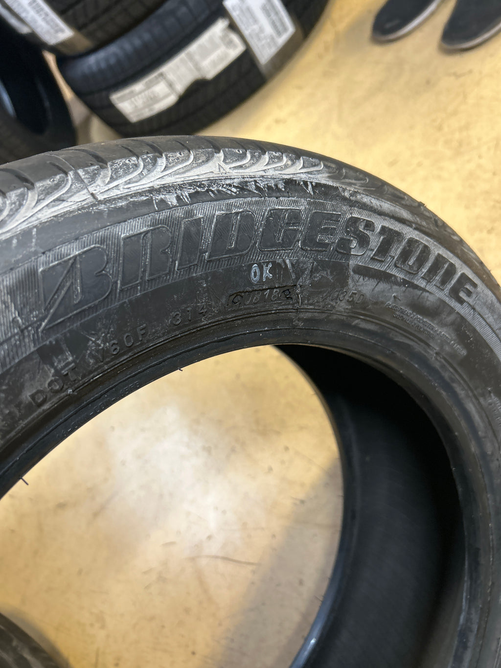 NOS 2 BRIDGESTONE TURANZA ER300 BSW P 205 55 16 91V TOURING TIRE 003662