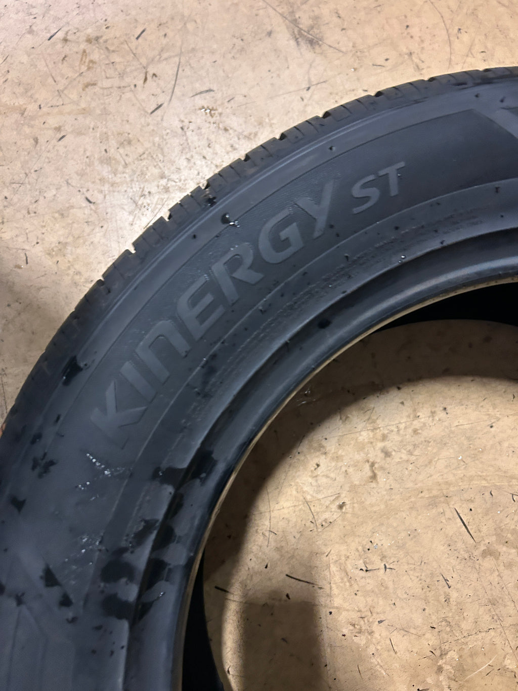 HANKOOK KINERGY ST BSW P 235 55 17 99H ALL SEASON TIRE 1025092