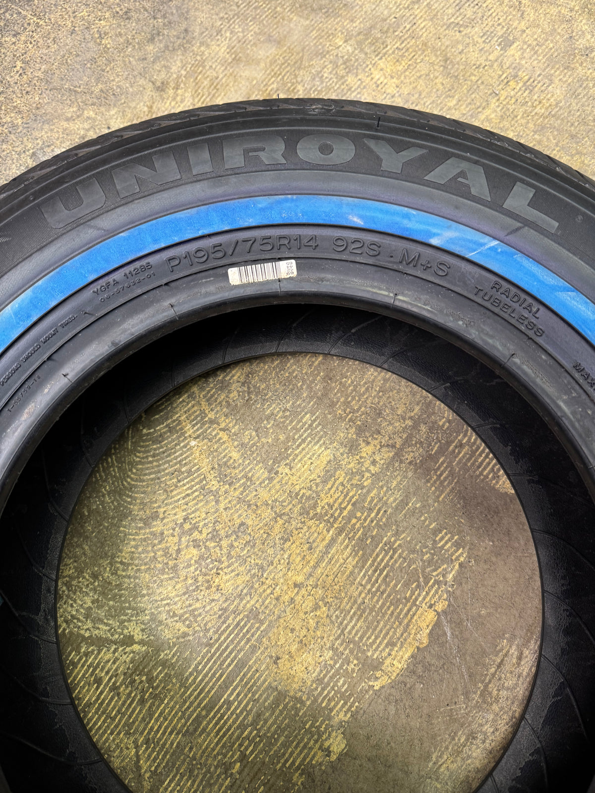 UNIROYAL TIGER PAW AWP II WW P 195 75 14 92S ALL SEASON TIRE 48403