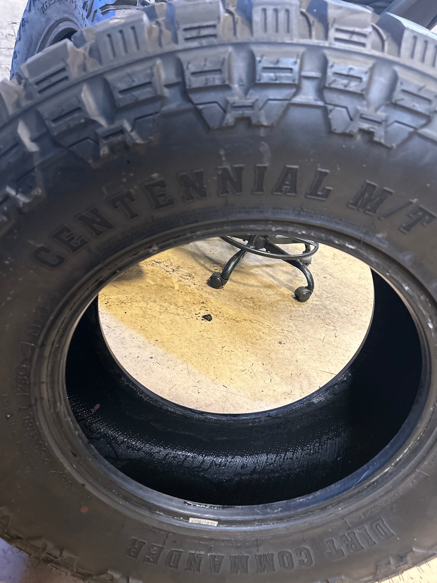 USED CENTENNIAL M/T DIRT COMMANDER LT 35 12 18 128Q 12PLY MUD TCD1835125F