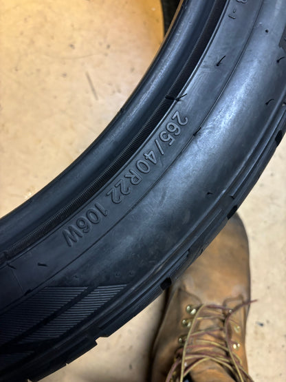 USED 8.5/32” OF 10/32” TOYO PROXES ST III P 265 40 22 106W XL ALL SEASON TIRE 247340