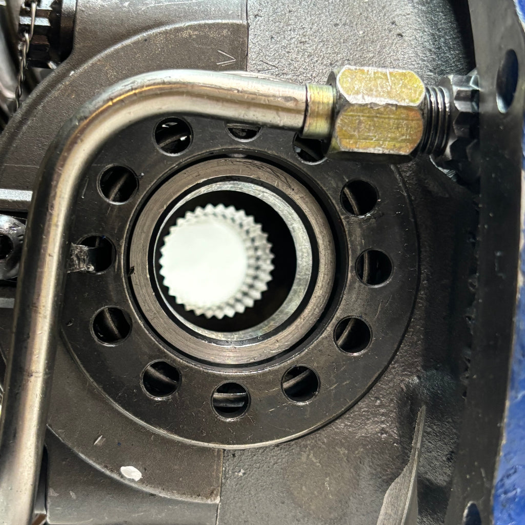 FORD 9" 4.86 RATIO NODULAR DIFFERENTIAL W/ INTERNAL OIL PUMP