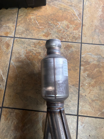 MAGNAFLOW DIRECT-FIT CATALYTIC CONVERTER FOR GMC CHEVY 16-20 52642