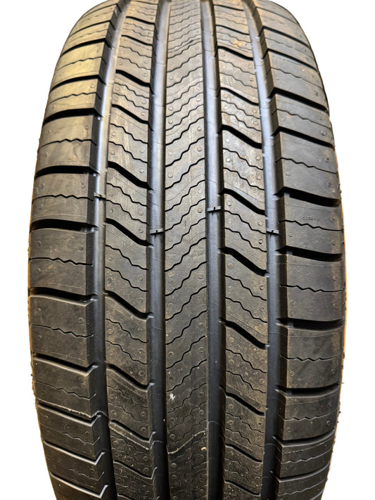 MICHELIN DEFENDER 2 BSW P 215 55 17 98V XL TOURING TIRE 13757