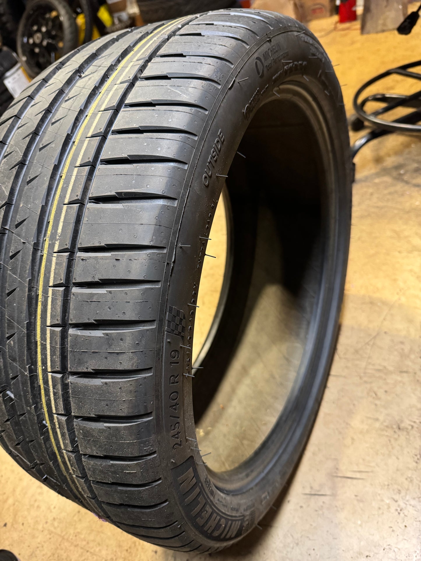 MICHELIN PILOT SPORT 4 BSW P 245 40 19 98Y XL UHP SUMMER TIRE 11347