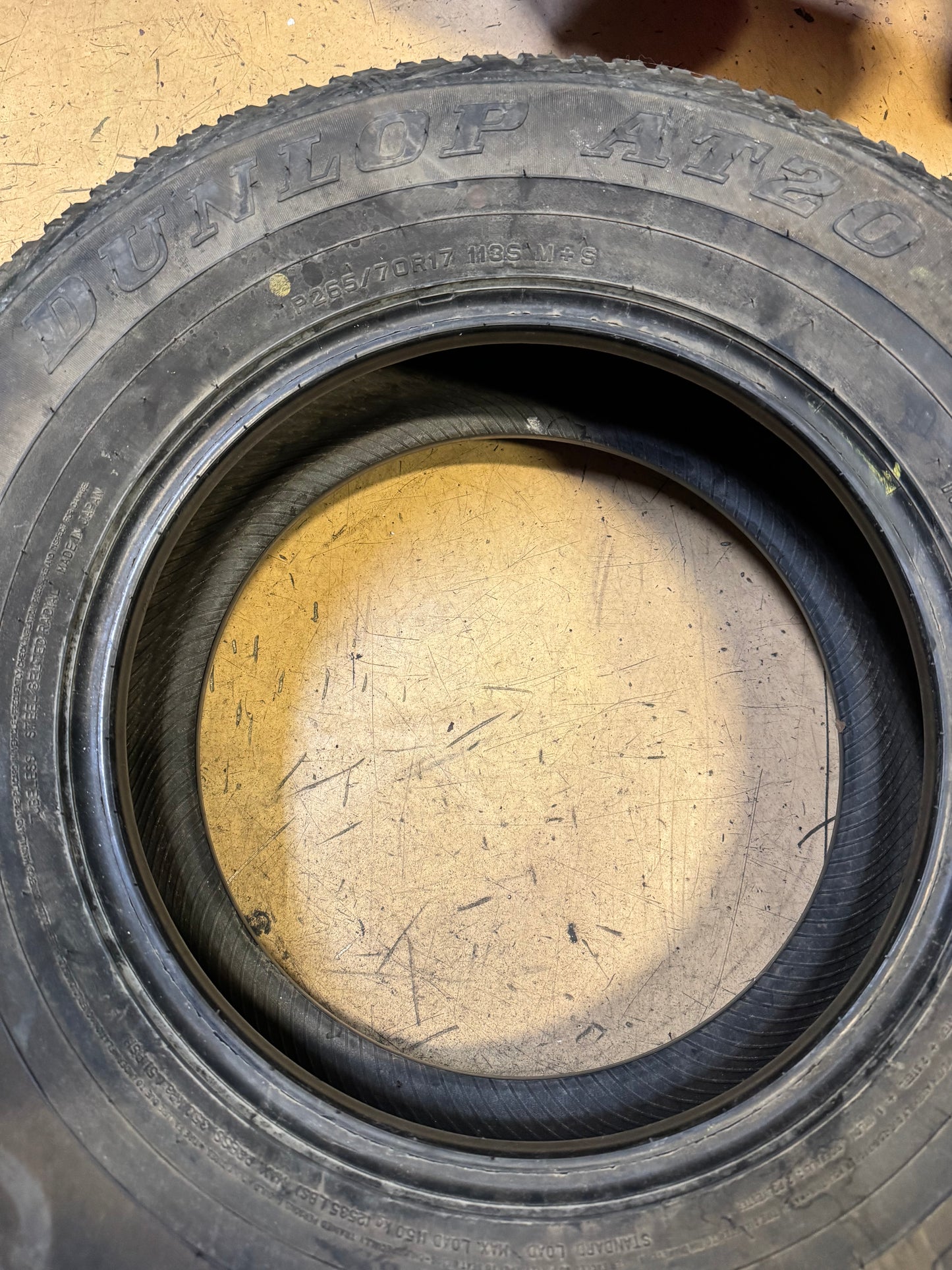 NOS DUNLOP GRANDTREK AT20 BSW P 265 70 17 113S ALL SEASON TIRE 290105041