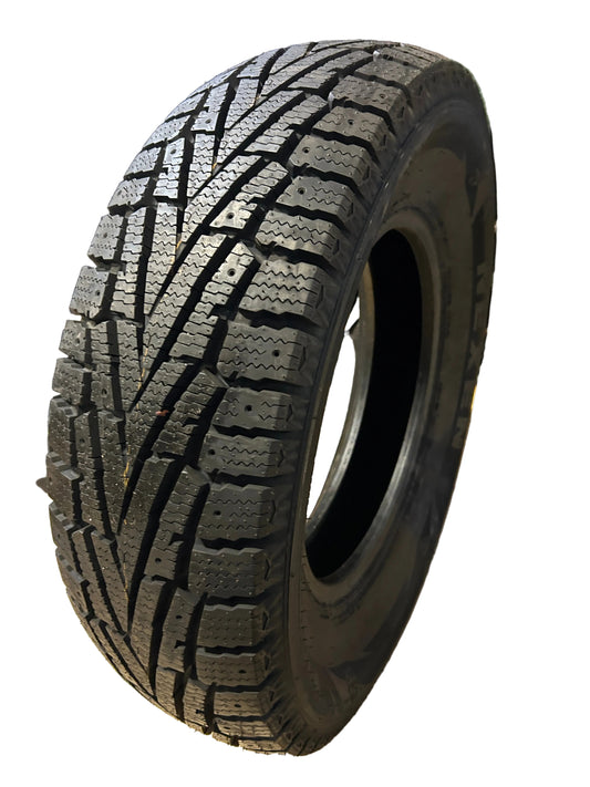 2 NOS NEXEN WINGUARD WINSPIKE SUV P 245 75 17 121/118 10PLY WINTER TIRE 14045NXK