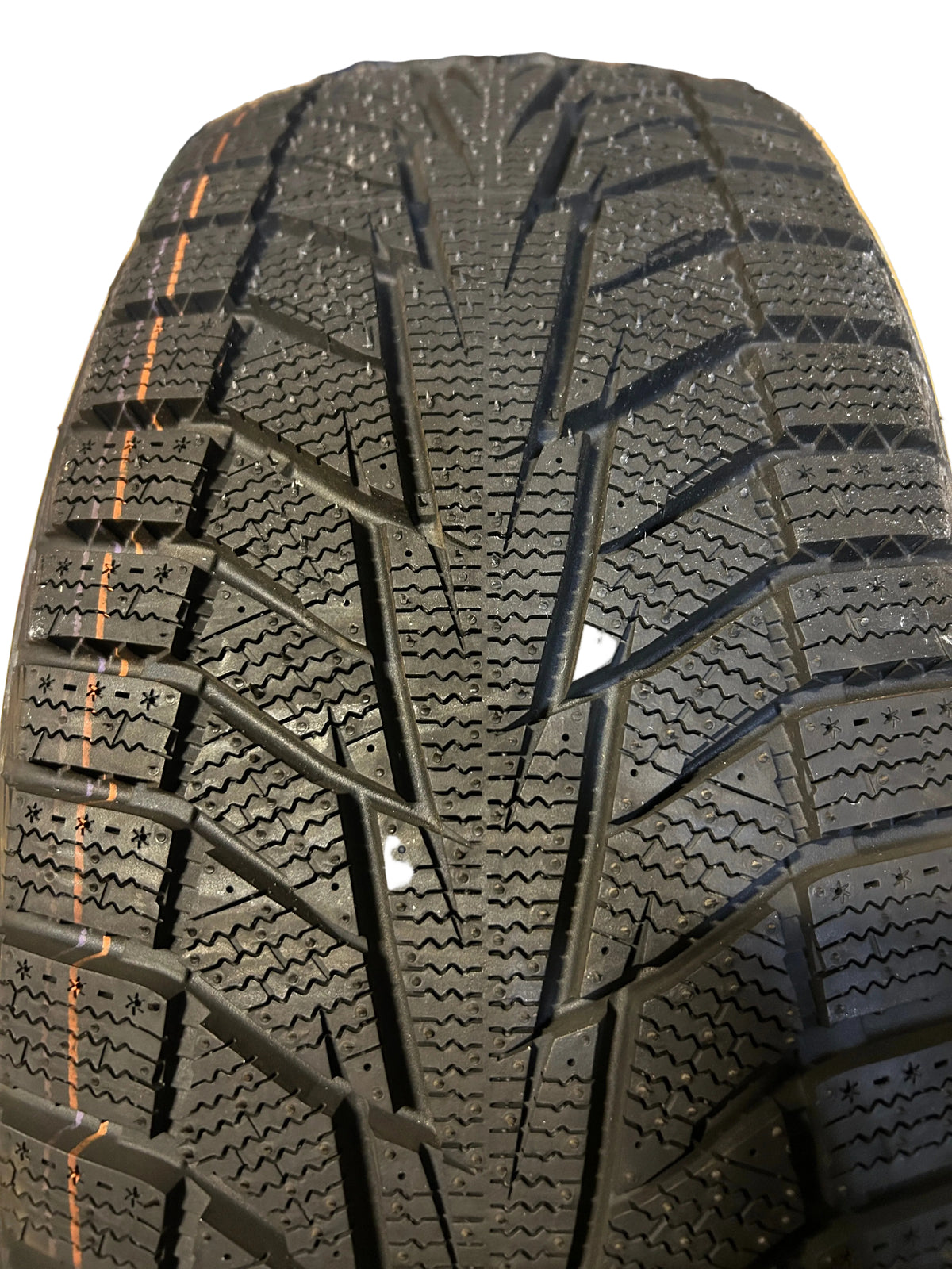 NOS HANKOOK WINTER ICEPT IZ2 BSW P 215 55 16 93T WINTER TIRE 1020345
