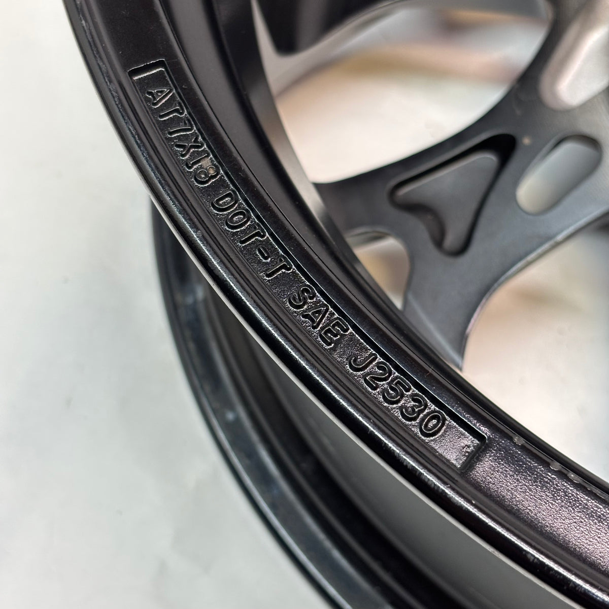 FUEL UTV ALUMINUM RIM D778 RUNNER UTV 18X7 5X156 ET13 GLOSS BLACK MILLED CANDY BLUE FINISH
