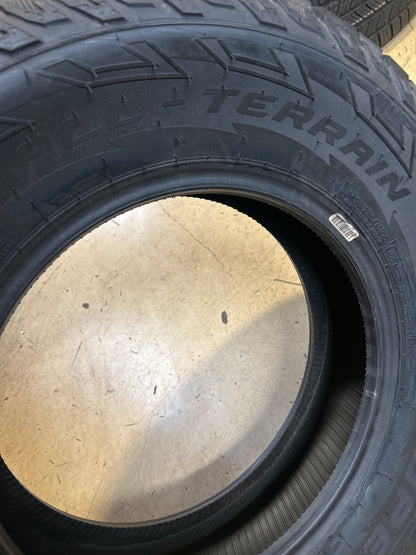 COOPER DISCOVERER ALL TERRAIN BSW P 235 70 16 106T SL TIRE 171001014
