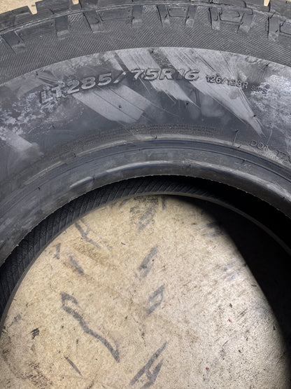 NOS PATHFINDER ALL TERRAIN OWL LT 285 75 16 126/123R 10PLY  TIRE 2020528