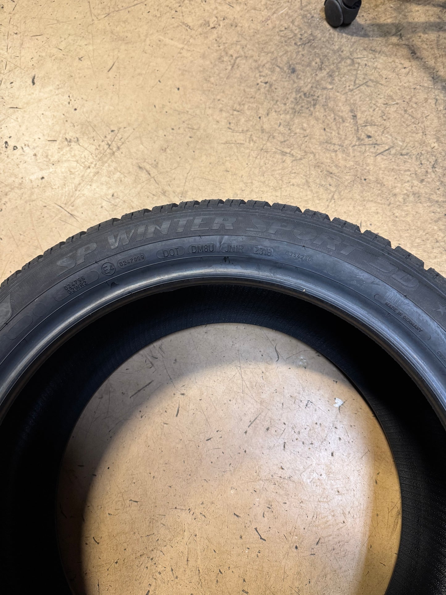 2 NOS DUNLOP SP WINTER SPORT 3D BSW P 245 45 18 100V XL WINTER TIRE 265025058