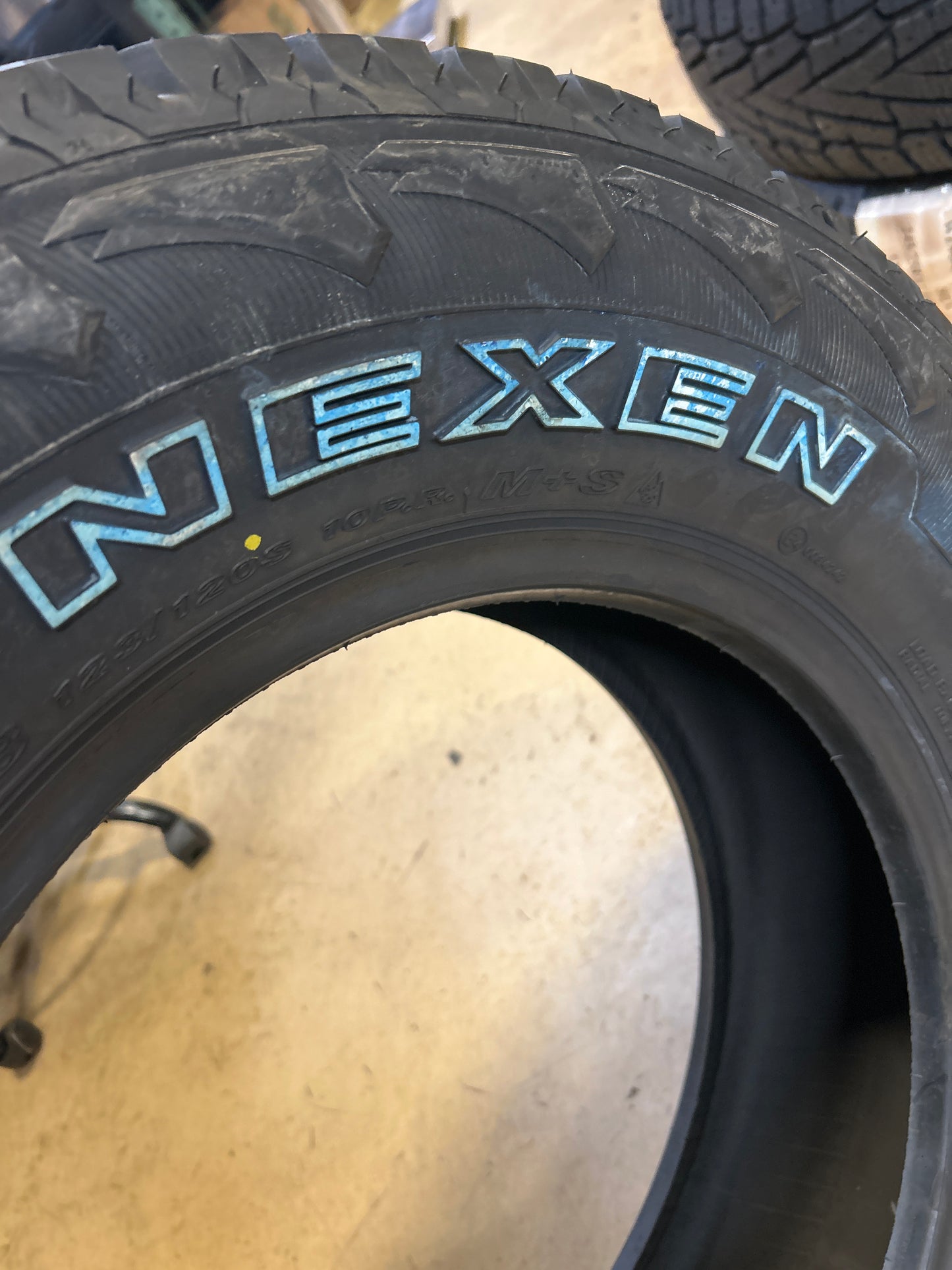 NEXEN ROADIAN A/T PRO RA8 OWL LT 275 65 18 123/120S 10PLY ALL TERRAIN 1215NXK
