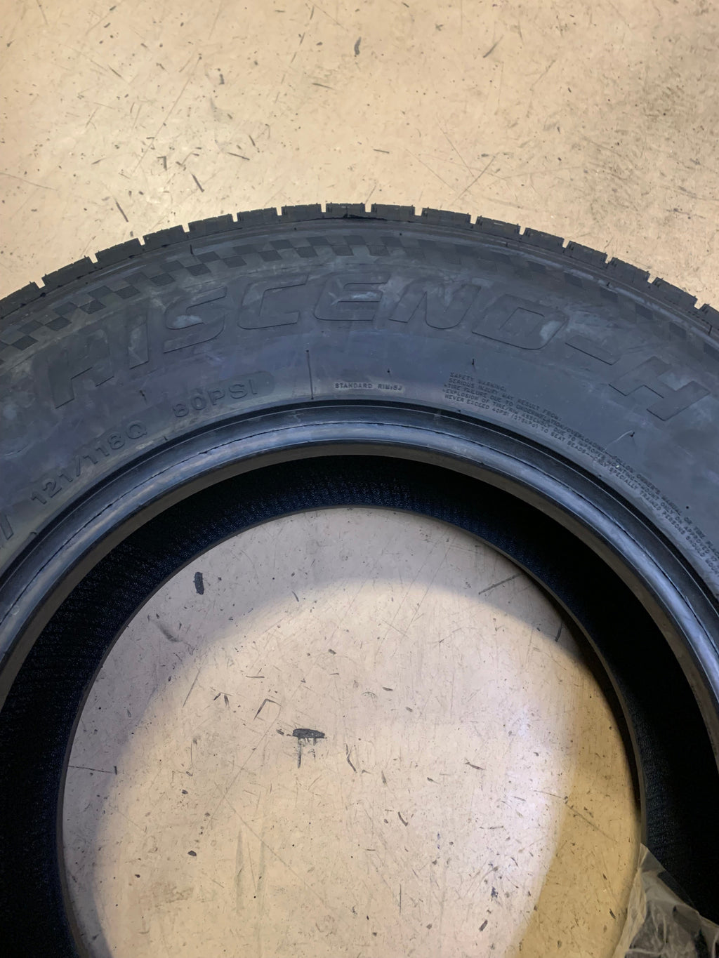 BLACKHAWK HISCEND-H HT01 BSW LT 265 70 17 121/118Q 10 PLY ALL SEASON TIRE 5545932V