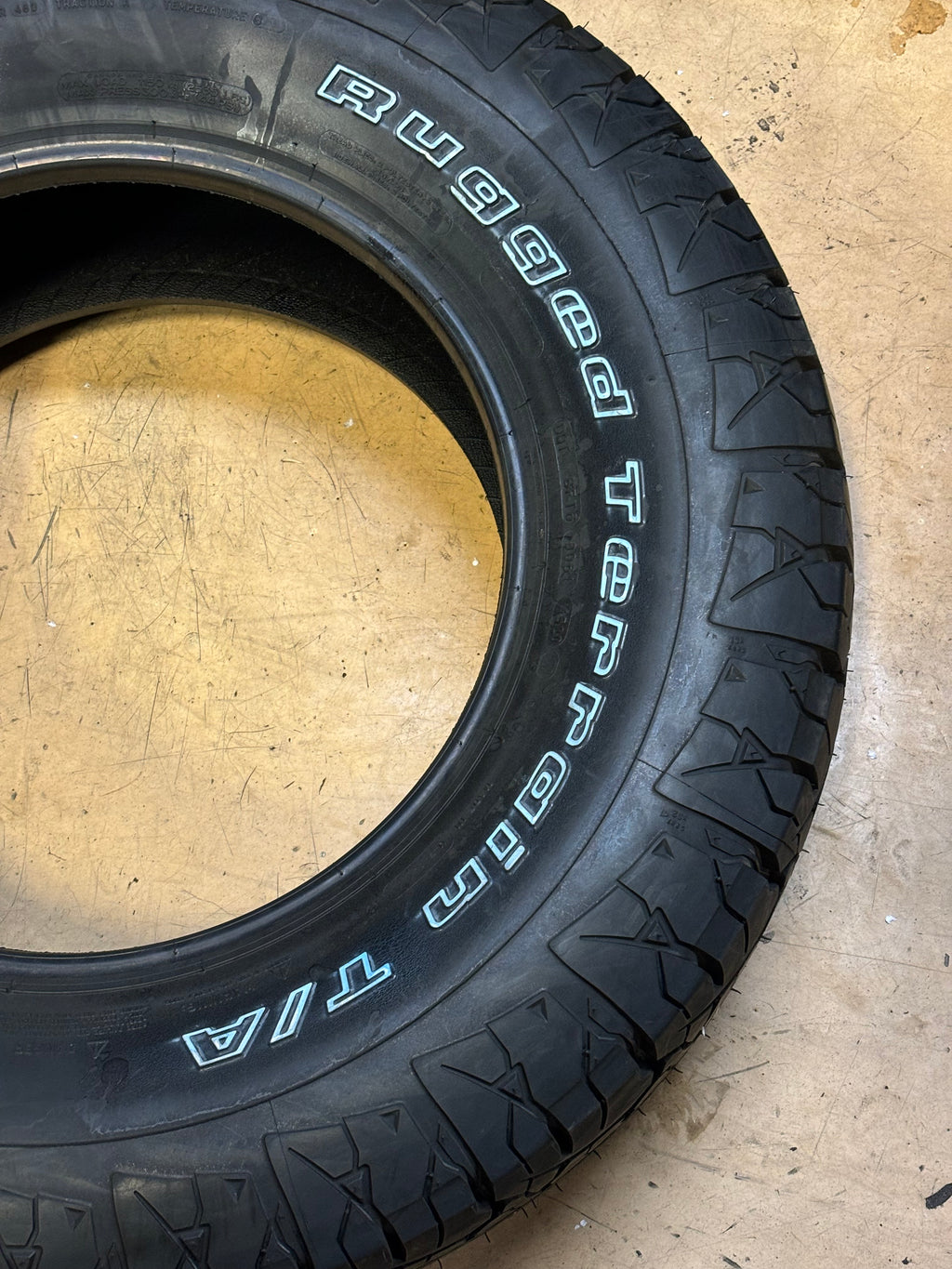 BFGOODRICH RUGGED TERRAIN T/A RWL P 265 70 17 113T SL ALL TERRAIN TIRE 22049