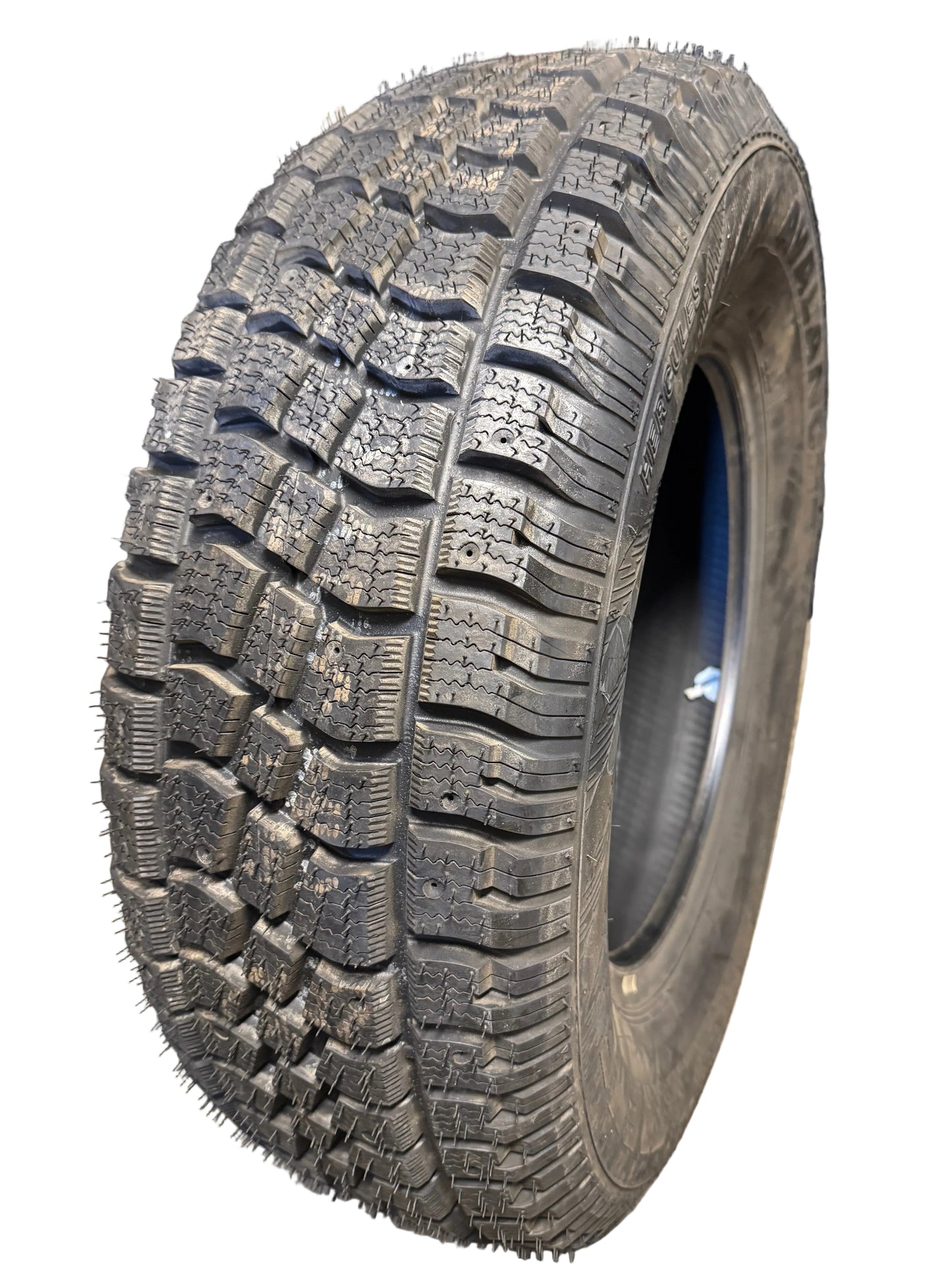NOS HERCULES AVALANCHE X-TREME BSW P 235 70 16 106S WINTER TIRE 01058