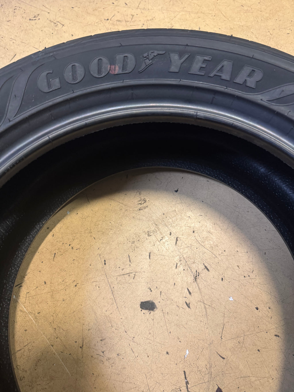 2 GOODYEAR ASSURANCE WEATHERREADY BSW P 235 50 17 96V ALL WEATHER TIRE 767970537